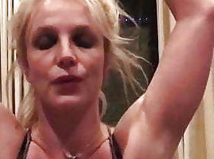 Vedeta, Britney