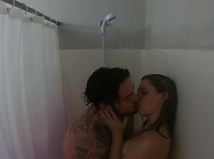 Kupanje, Prstima, Ljubljenje, Plavuše, Fetiš, Pod tušem, Pušenje (Sucking)