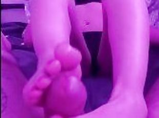 Petite GF 1st footjob / toejob recorded size 35 with cum on toes