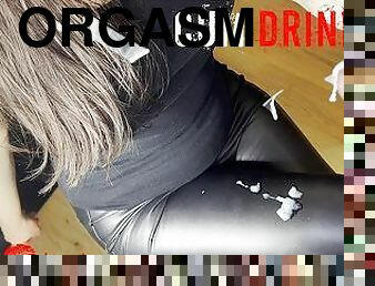 orgasmi, amatööri, mälliotos, käsihomma, pikkuhousut, nainen-pukeissa-mies-alaston, mälli, tiukka, tuhma-naughty, munat