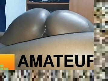 Bubble butt loves twerking on dick