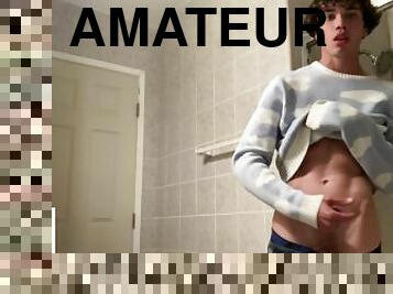 Gay Teen Model Masturbates Inside His Bathroom!