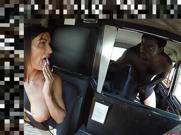 gros-nichons, levrette, masturbation, en-plein-air, amateur, fellation, énorme-bite, interracial, branlette, black