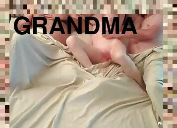 isoäiti, parinvaihtajat, vaimo, amatööri, suihinotto, isoäiti-granny, milf, mälli