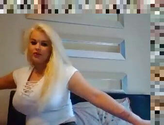 Blondi big tits webcam