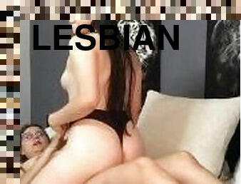 beautiful lesbian couple fuck non-stop pinking pussy to pussy