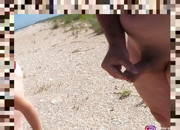 Mutual masturbation on the beach - It's not cheating if don't fuck