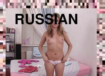 rusia, blowjob-seks-dengan-mengisap-penis, gambarvideo-porno-secara-eksplisit-dan-intens, eropa, berambut-pirang, mata-uang-euro