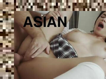 asiatique, gros-nichons, fellation, ejaculation-sur-le-corps, interracial, ados, hardcore, branlette, fellation-profonde, jeune-18