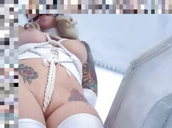 culo, tetas-grandes, amateur, sadomasoquismo, atada, rubia, a-solas, amordazada, bondage, tatuaje