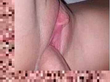 vagina-pussy, amatir, sayang, penis-besar, creampie-ejakulasi-di-dalam-vagina-atau-anus-dan-keluarnya-tetesan-sperma, pasangan, sudut-pandang, sempurna, penis