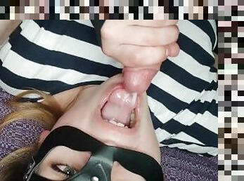 Fucked the girl in the mouth and filled it with sperm