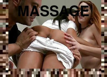 gros-nichons, babes, ejaculation-sur-le-corps, hardcore, massage, sexe-de-groupe