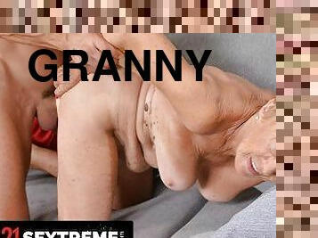 storatuttar, mormor, gammal, fitta-pussy, mogen, avsugning, cumshot, gamling, deepthroat, fingerknull