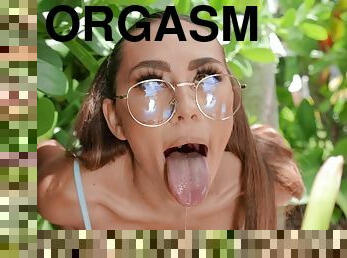 MacKenzie Mace's ahegao orgasm makes me cum too!