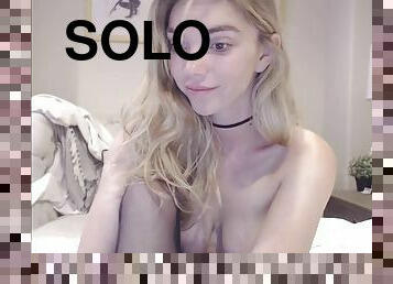 Sexy cam girl toys her sexy self