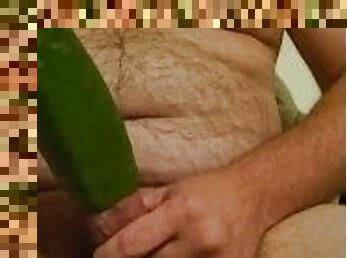 Sticking my dick inside a cucumber