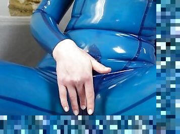 TEASER stroke for my latex catsuit zip