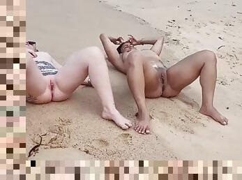 amatir, blowjob-seks-dengan-mengisap-penis, gambarvideo-porno-secara-eksplisit-dan-intens, homo, bintang-porno, pantai, brazil, bertiga, pertama-kali, berambut-pirang