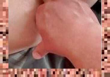 Fingering squirt