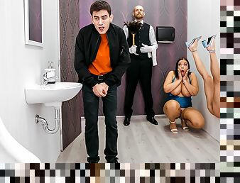 Gloryholes Gone Wild Video With Jordi El Nino Polla, Sofia Lee, Josephine Jackson - Brazzers