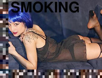 Smoking-hot Thena showcases her stunning body