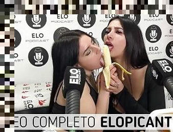 MIELCITA Y ALMENDRA CHUPAN LA BANANA EN EL CUARTO PICANTE