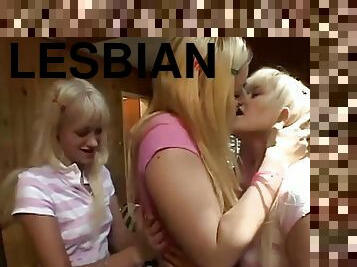 Milton twins eat out lesbo pussy