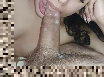 nice and beautiful blowjob creampie,this bitch is beautiful sucking dick end the guy cum????????????????????