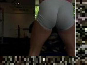 Hot Gym blonde bending over