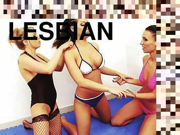 payudara-besar, lesbian-lesbian, seks-grup, bertiga, gulat, fetish-benda-yang-dapat-meningkatkan-gairah-sex, liar