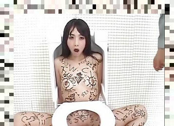 asia, cumshot-keluarnya-sperma, jepang, seks-grup, ganda, berhubungan-dengan-wajah, toilet, fetish-benda-yang-dapat-meningkatkan-gairah-sex, berambut-cokelat, menembus