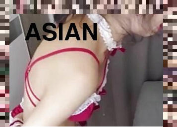 Horny man fucks a little Asian escort