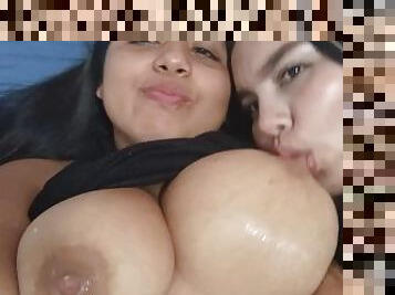 tetas-grandes, pezones, lesbiana, leche, bebiendo, lactando, chupando