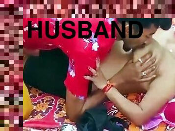 Husband Ke Sone Ke Bad Sexy Bhabi Ne Dewar Se Romance Kiya