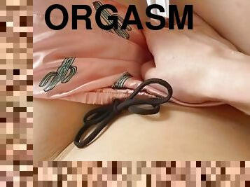 clitoris-bagian-atas-vagina-paling-sensitif, mastubasi, orgasme, vagina-pussy, sudut-pandang, celana-dalam-wanita, sperma, manis, cantik-pretty, basah