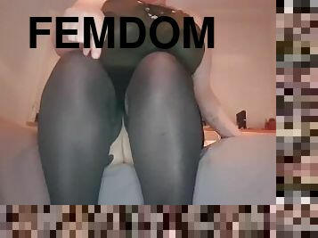 amateur, belle-femme-ronde, joufflue, esclave, pieds, bas, fétiche, solo, femme-dominatrice, en-nylon