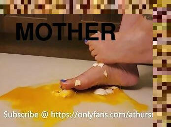 FEET getting VERY MESSY with some RAW EGGS (Clips)