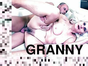 gros-nichons, poilue, vieux, ejaculation-sur-le-corps, granny, ados, allemand, branlette, jeune-18, sur-le-visage