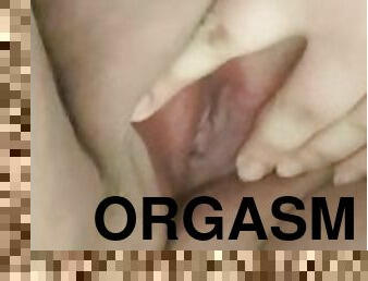 klitta, fet, masturbation, orgasm, fitta-pussy, kvinnligt-sprut, amatör, tonåring, bbw, sprut