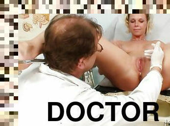 Freaky Doctor Toys Wet Pussy Of Naughty With Gabriel A