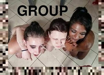 baignade, orgie, pisser, fellation, sexe-de-groupe, point-de-vue, toilette, petite, fétiche, douche