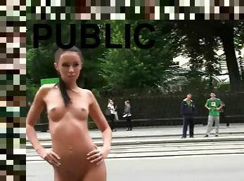 Gina devine nude in public
