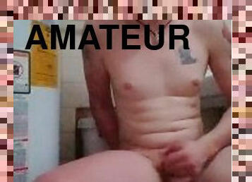 bad, masturbation, amatör, gay, ritt, dildo, ensam, twink, tatuering, kuk