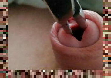 Play in my open hole urethr!!!!   Insertion in my urethra!