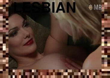 Anatomy of a Nude Scene: 'Mulholland Dr.'s Legendary Lesbian Scenes Deepen the Film's Mystery - Mr.Skin