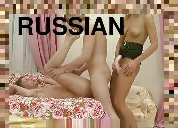 orosz, felcsatolható-műfasz, anális, láb, fétis, megalázás, domina, pofozás