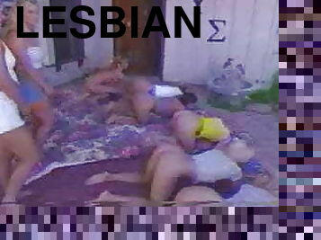 lesbian-lesbian, mundur