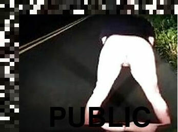 FTM Night Piss in Road