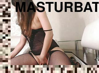 mastürbasyon-masturbation, amcık-pussy, genç, uzun-çoraplar, kadın-iç-çamaşırı, açık-saçık, tek-kişilik, esmer-kadın, küçük-memeler